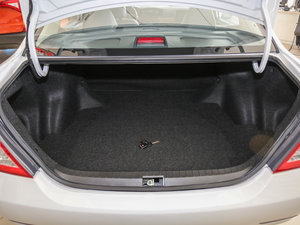 2012款节能版 1.5L 手动标准型 空间座椅