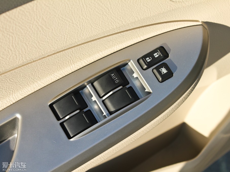 2012��ȁ���L3 1.5L �ք����F��