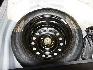 2012款1.5L 手动舒适版 备胎
