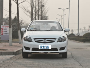 2012款1.5L 手动舒适版 整体外观