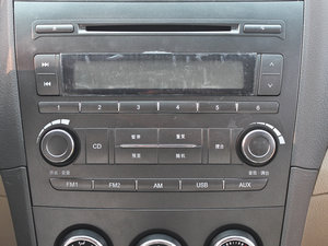 2012款1.5L 手动舒适版 中控区