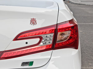 2014款1.5T 旗舰型 排气管