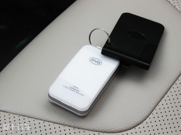 比亞迪汽車2012款速銳