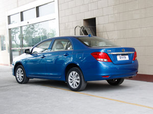 2012款1.5L 手动舒适版 整体外观