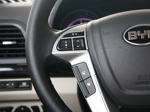 2012款1.5L 手动舒适版 中控区