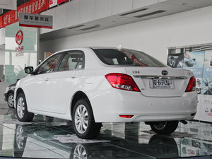 2012款1.5L 手动豪华版 整体外观