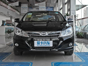 2012款1.5L 手动豪华版 整体外观