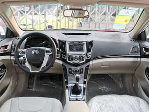 2012款1.5L 手动豪华版 中控区