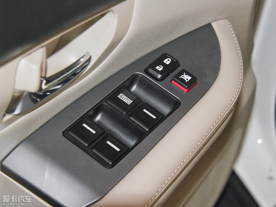 2013ȁS6 Ő 2.0L ք(dng)Ӣ