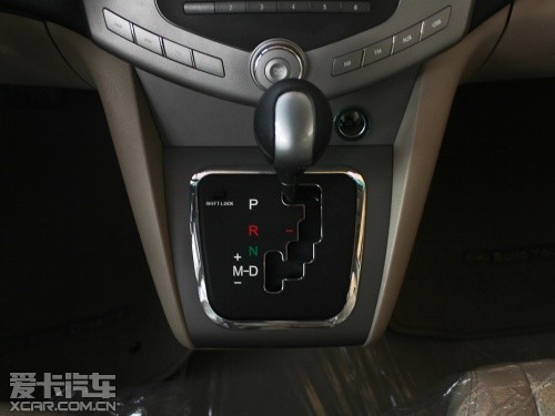 比亚迪汽车2013款比亚迪S6
