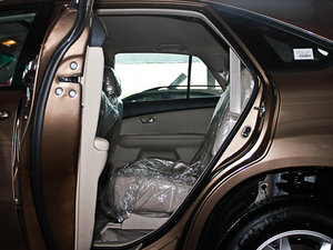 2013款2.0L 手动精英版 后排空间