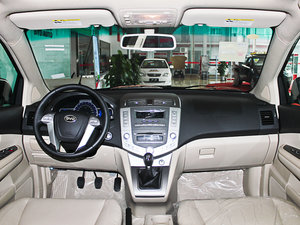 2013款2.0L 手动精英版 内饰全景