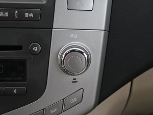 2013款2.4L 自动尊享版 中控区