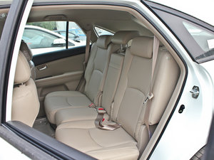 2013款2.4L 自动尊享版 后排座椅