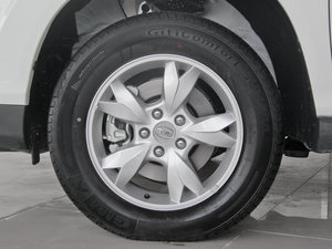 2013款劲悦版 2.0L 手动精英型 轮圈