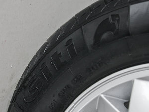 2013款劲悦版 2.0L 手动精英型 轮胎品牌