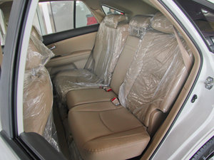 2013款劲悦版 2.0L 手动精英型 后排座椅