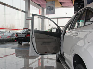 2013款劲悦版 2.0L 手动精英型 驾驶位车门