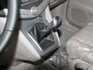 2013款劲悦版 2.0L 手动精英型 换挡杆