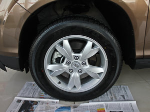 2013款2.4L 自动尊荣版 轮圈