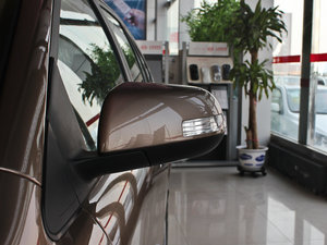 2013款2.4L 自动尊荣版 后视镜