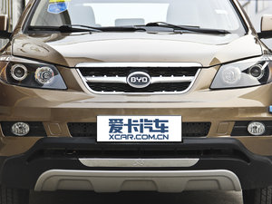 2013款白金版 2.4L 手动精英型 中网