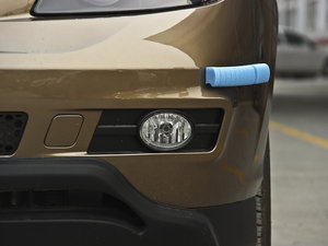 2013款白金版 2.4L 手动精英型 前雾灯