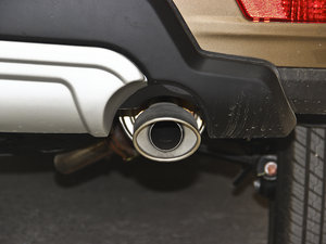 2013款白金版 2.4L 手动精英型 排气管