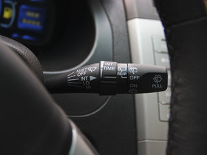 2013款白金版 2.4L 手动精英型 中控区