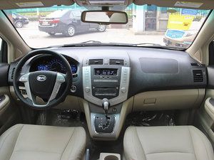 2013款白金版 2.4L 手动精英型 内饰全景