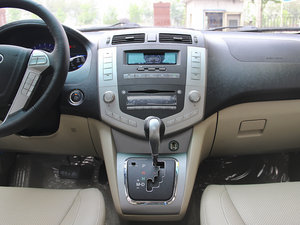 2013款白金版 2.4L 手动精英型 中控台