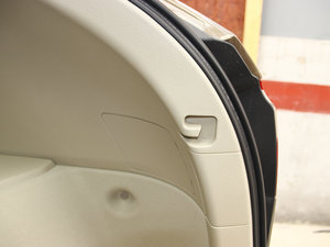 2013款白金版 2.4L 手动精英型 空间座椅