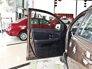 2013款白金版 2.0L 手动尊贵型 驾驶位车门