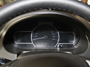 2013款白金版 2.0L 手动尊贵型 仪表