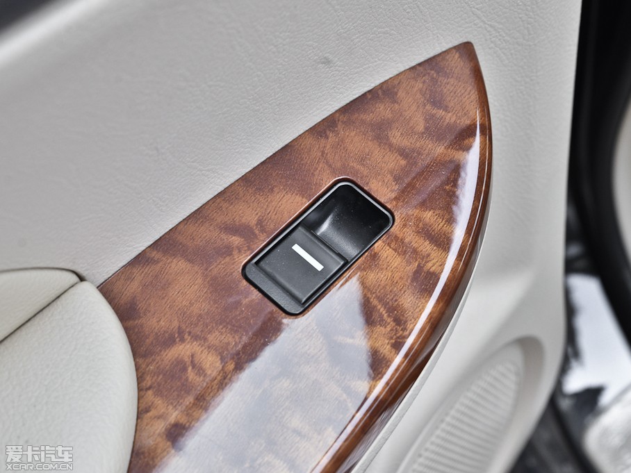 2013ȁG6 2.0L ք(dng)A