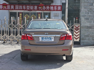 2013款1.5TI 手动尊贵版 正后	