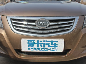2013款1.5TI 手动尊贵版 中网