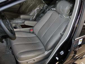 2013款2.4L 手动尊贵版 主驾驶座椅