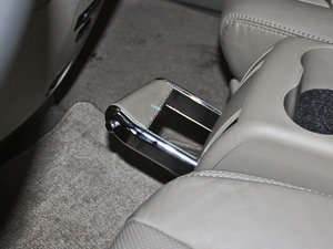 2013款2.4L 手动尊贵版 驻车制动器
