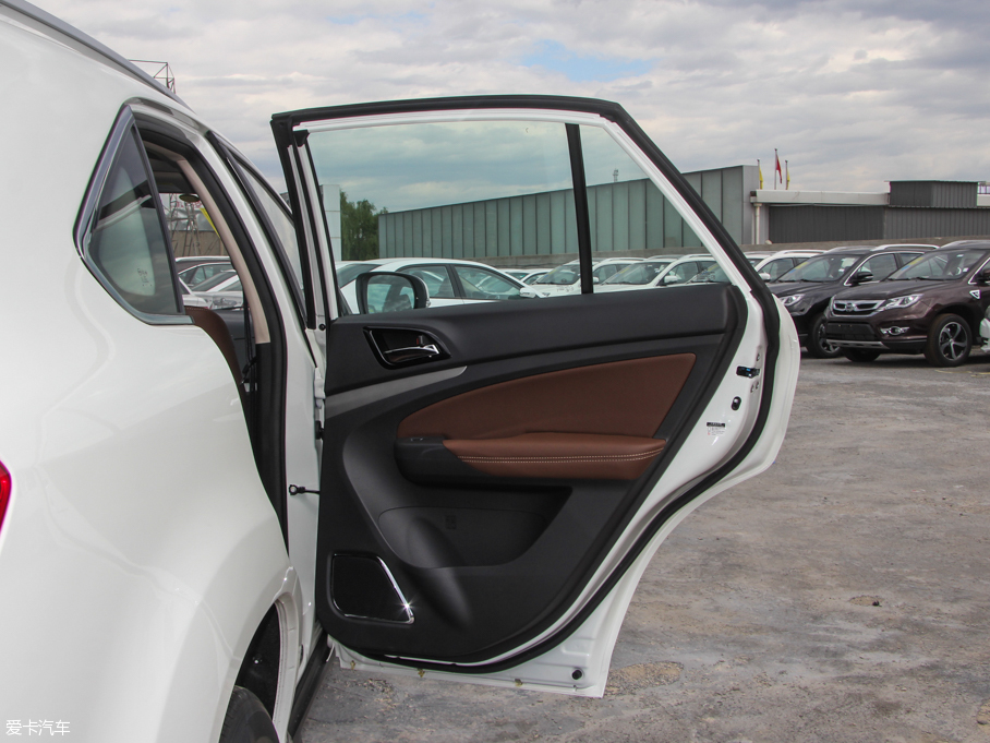 2015ȁS7  2.0TID 7Ş