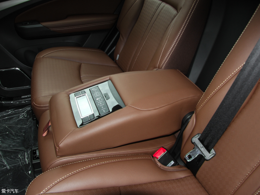 2015ȁS7  2.0TID 7Ş