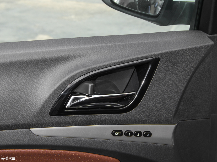 2015ȁS7  2.0TID 7Ş