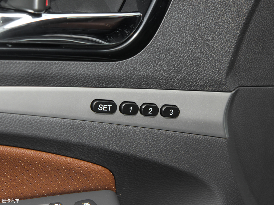 2015ȁS7  2.0TID 7Ş