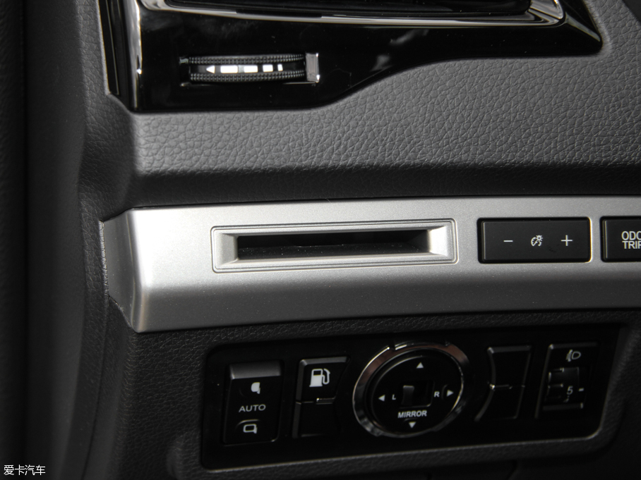 2015ȁS7  2.0TID 7Ş