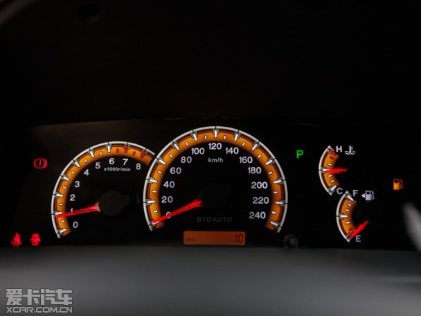 比亞迪汽車2014款比亞迪F3