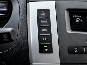 2014款1.5TI 手动豪华版 中控区
