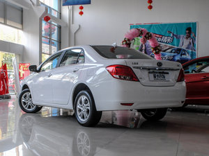 2014款1.5L 手动尊贵版 整体外观
