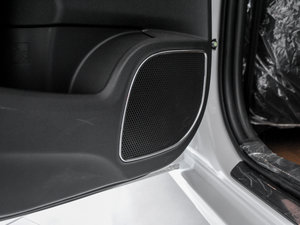 2014款1.5L 手动尊贵版 空间座椅