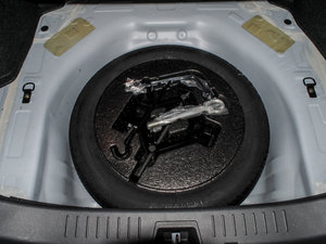 2014款1.5L 手动尊贵版 备胎