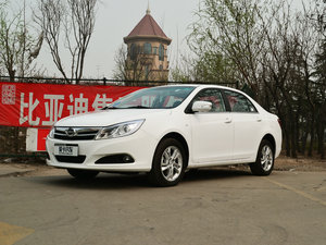 2014款1.5L 自动豪华版 左前45度